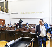 Pradės nagrinėti apkaltos iniciatyvą Seimo nariui Petrui Gražuliui