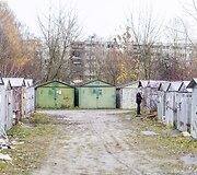 Vilniuje, Kernavės g. nukėlinėjami metaliniai garažai