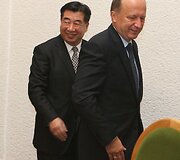 Susitikimo metu Kinijos ir Lietuvos atstovai pasira&scaron;ė memorandumus dėl bendradarbiavimo.