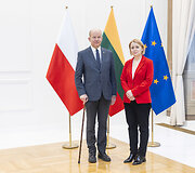 Lenkijos ambasadorius Lietuvoje Konstanty Radziwiłł susitiko su  Lietuvos užsienio reikalų viceministre Jovita Neliup&scaron;iene