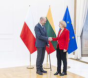 Lenkijos ambasadorius Lietuvoje Konstanty Radziwiłł susitiko su  Lietuvos užsienio reikalų viceministre Jovita Neliup&scaron;iene