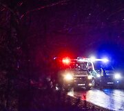Policijos stabdomas BMW nestojo &ndash; nulėkė nuo kelio ir trenkėsi į medį: žuvo jaunas vairuotojas
