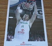Lietuvos vyrų krep&scaron;inio rinktinės fotografo Tomo Tumalovičiaus parodos atidaryme dalyvavo ne tik rinktinės sirgaliai, tačiau ir patys krep&scaron;ininkai.
