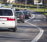 Vilniaus gatvėse padaugėjo vie&scaron;ajam transportui skirtų eismo juostų.