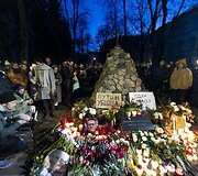 Žmonės rinkosi prie KGB muziejaus pagerbti Aleksejaus Navalno