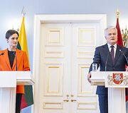 Viktorija Čmilytė-Nielsen, Gitanas Nausėda