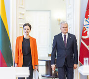 Viktorija Čmilytė-Nielsen, Gitanas Nausėda