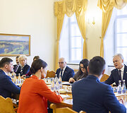 Gitanas Nausėda susitiko su Seimo valdyba