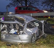 Vilniaus pakra&scaron;tyje, Liepkalnio gatvėje apvirto automobilis &bdquo;Rover&ldquo;.