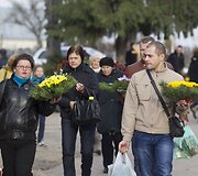 Visų &Scaron;ventųjų diena Vilniaus kapinėse.