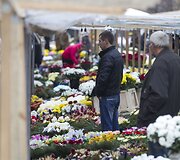 Visų &Scaron;ventųjų diena Vilniaus kapinėse.