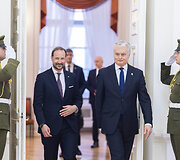 Kronprincas Haakonas, Gitanas Nausėda