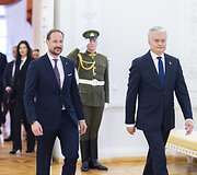 Kronprincas Haakonas, Gitanas Nausėda