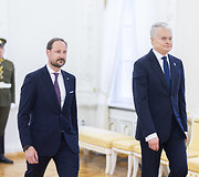 Kronprincas Haakonas, Gitanas Nausėda