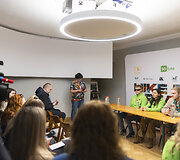 Pasaulio Guinnesso rekordininkės Ajanos Lolat spaudos konferencija
