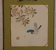 Meistrės i&scaron; Japonijos lietuviams pristato tradicinio meno kūrinius.