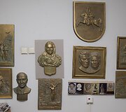 Skulptorius Jonas Vasilevičius sukūrė kelias Rūtos Meilutytės skulptūras.