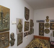 Skulptorius Jonas Vasilevičius sukūrė kelias Rūtos Meilutytės skulptūras.