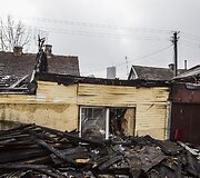 Vilniuje, Kalvarijų gatvėje, gyvenusios Rožės namus sausio 14-ąją prarijo gaisras.