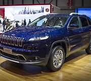&bdquo;Jeep Grand Cherokee Compass&ldquo; - naujas džipas Ženevoje