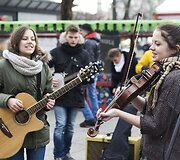 Vilniaus gatvėse prasidėjo tradicinė Kaziuko mugė.