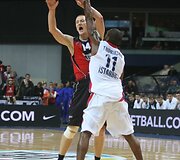 Vilniaus &bdquo;Lietuvos rytas&ldquo; žaidžia pirmąsias naujojo Eurolygos sezono rungtynes namie su Stambulo &bdquo;Efes Pilsen&ldquo; krep&scaron;ininkais. 