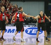 Vilniaus &bdquo;Lietuvos rytas&ldquo; žaidžia pirmąsias naujojo Eurolygos sezono rungtynes namie su Stambulo &bdquo;Efes Pilsen&ldquo; krep&scaron;ininkais. 