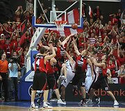 Vilniaus &bdquo;Lietuvos rytas&ldquo; žaidžia pirmąsias naujojo Eurolygos sezono rungtynes namie su Stambulo &bdquo;Efes Pilsen&ldquo; krep&scaron;ininkais. 
