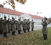 Vilniuje prie Mindaugo paminklo ketvirtadienį Vilniaus grįžimo Lietuvai 70-mečio proga buvo sodinami ąžuoliukai. Po vieną sodinuką pasodino Seimo pirmininkė Irena Degutienė, Vilniaus miesto savivaldybės vicemeras Gintautas Babravičius ir Lietuvos kariuomenės vadas generolas majoras Arvydas Pocius.