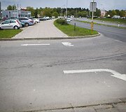 Vingiuojant sostinės dviračių takais...