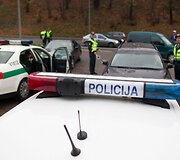 Vilniaus policija gaudė A juostą užimančius automobilių vairuotojus