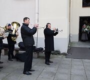 Ra&scaron;ytojas Romualdas Granauskas i&scaron;lydėtas į paskutinę kelionę.