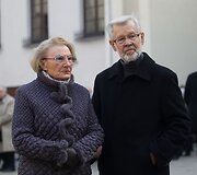 Ra&scaron;ytojas Romualdas Granauskas i&scaron;lydėtas į paskutinę kelionę.