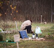 Vėlinių žvakutės - ir Vilniaus gyvūnų kapinėse.