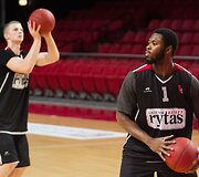 Paulius Dambrauskas ir Travis Leslie