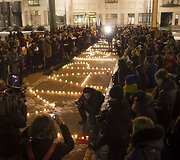 Ukrainiečiai ir lietuviai  i&scaron;reikė pagarbą žuvusiems Ukrainos gyventojams
