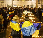 Ukrainiečiai ir lietuviai  i&scaron;reikė pagarbą žuvusiems Ukrainos gyventojams