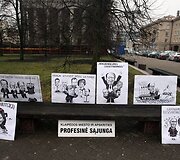 Politikų karikatūros į Vilnių atkeliavo i&scaron; Klaipėdos.