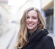 Trečios kartos Amerikos lietuvė, 22 metų Kendra Kir&scaron;onis, gimė ir augo Los Andžele, saulėtoje Kalifornijoje. 