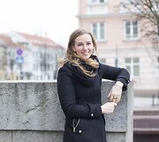 Trečios kartos Amerikos lietuvė, 22 metų Kendra Kir&scaron;onis, gimė ir augo Los Andžele, saulėtoje Kalifornijoje. 
