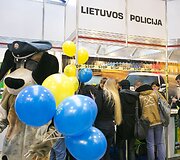 &bdquo;Litexpo&ldquo; parodoje dingo demonstruojamas ginklas