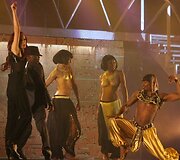 Akimirka i&scaron; miuziklo &bdquo;Thriller-Live&ldquo; 