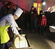 Užgavėnių &scaron;ventė Vilniaus mokytojų namų kiemelyje