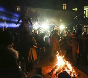 Užgavėnių &scaron;ventė Vilniaus mokytojų namų kiemelyje