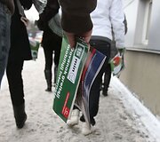 Dienra&scaron;čio dalinimo akcija pasitinkant &scaron;ventes.