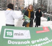 Dienra&scaron;čio dalinimo akcija pasitinkant &scaron;ventes.