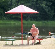 &Scaron;ilta vasaros pradžia vilniečių į paplūdimius dar nei&scaron;viliojo