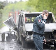 Sudegęs mikroautobusas įvykio vietoje