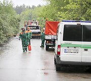 Sudegęs mikroautobusas įvykio vietoje