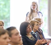 Vilniaus Mikalojaus Dauk&scaron;os vidurinėje mokykloje nuaidėjo paskutinis skambutis